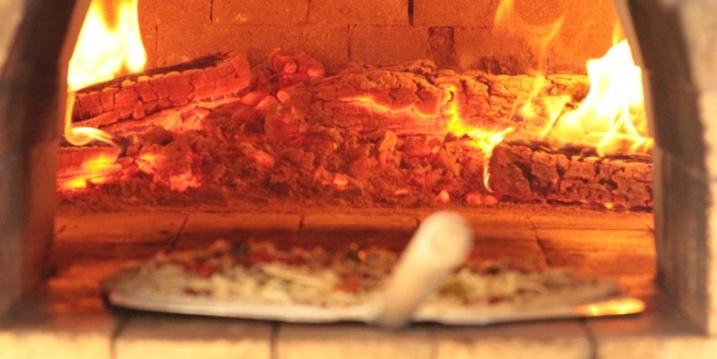 How Hot Should A Pizza Oven Be? – HEARTH & FIRE™ Pizza